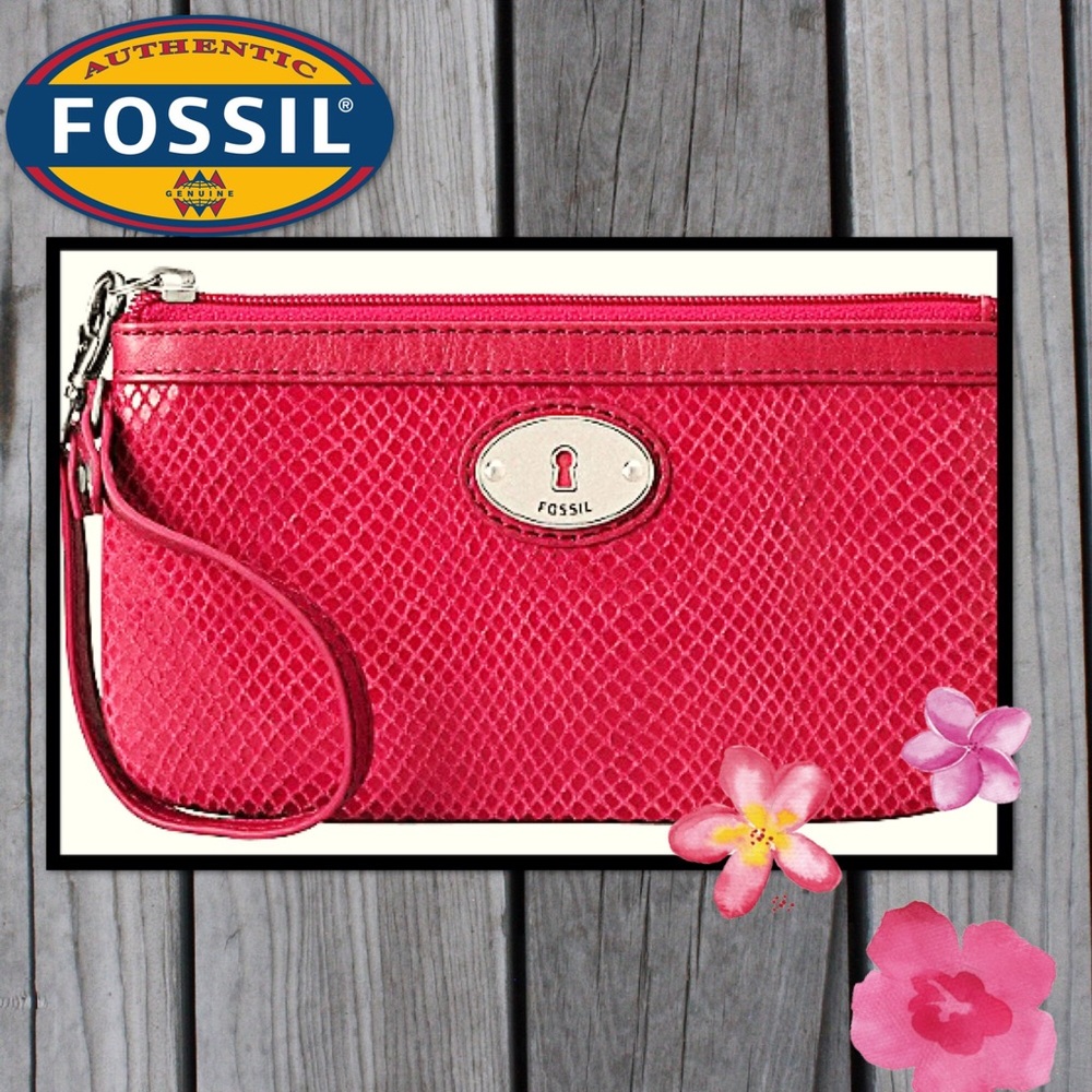 Adorable FOSSIL Fuchsia Zip Top Perfect Wristlet